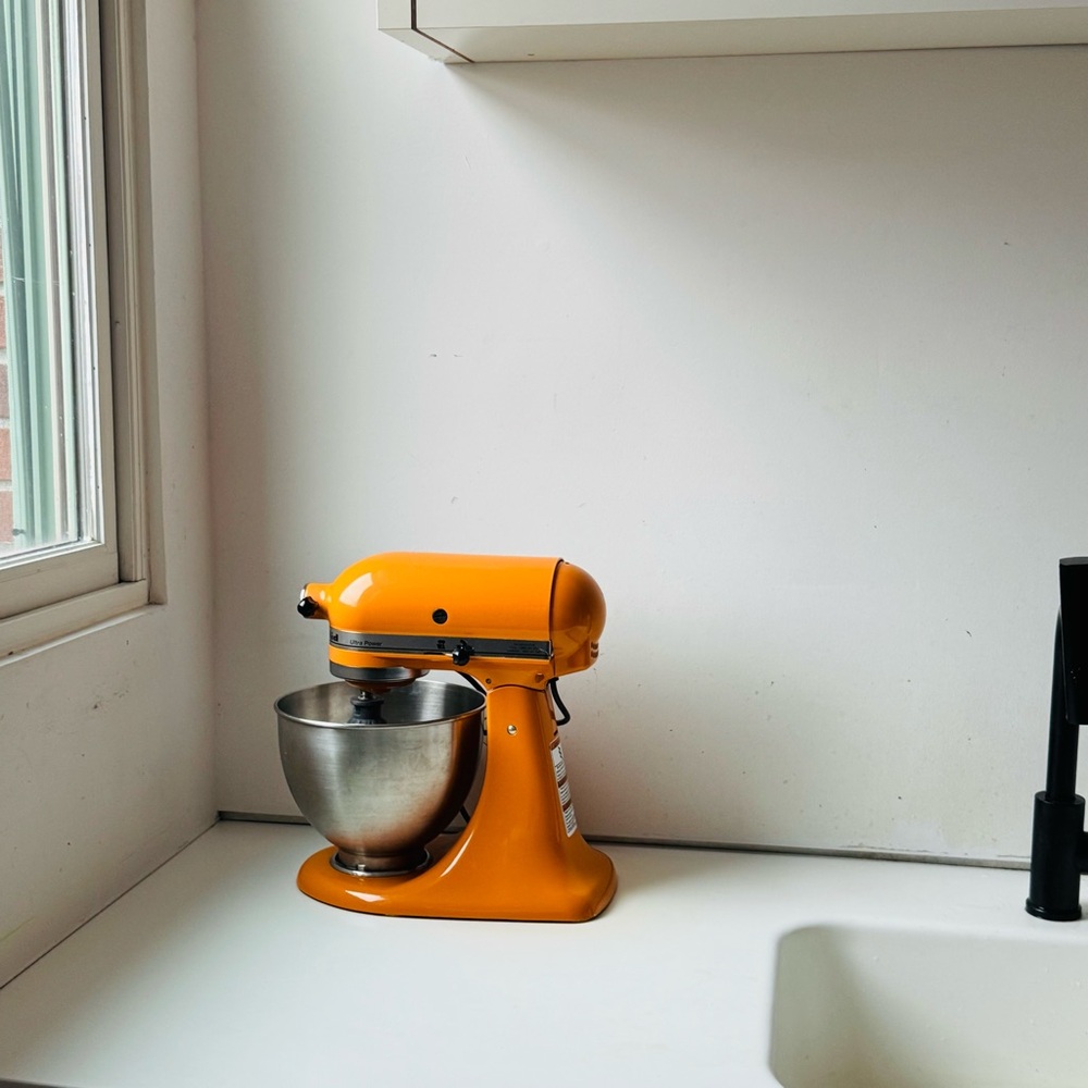 KitchenAid Tangerine Mixer used twice nwot - Picture 6 of 11